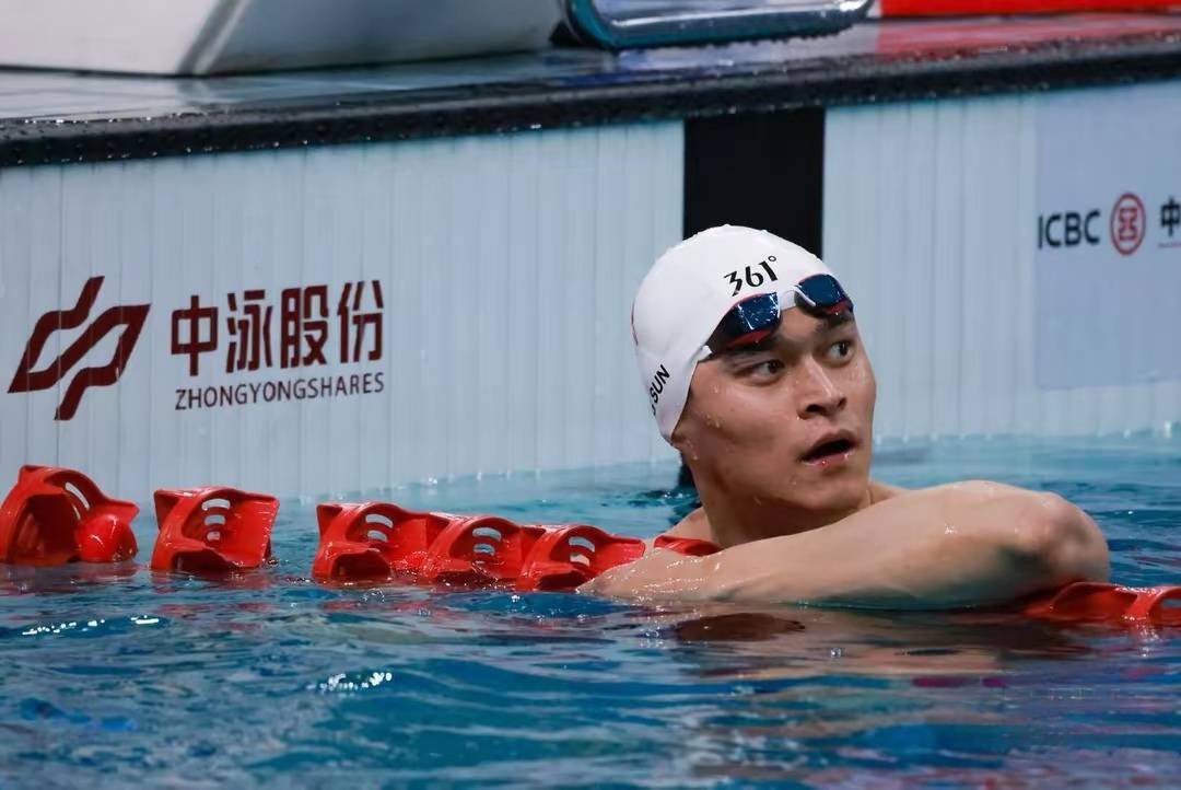 开云体育直播-乏力不振！游泳选手意外失误憾失金牌